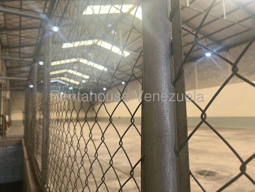 Comercial (Galpon - Deposito) en Alquiler en El Tambor, Miranda - 18
