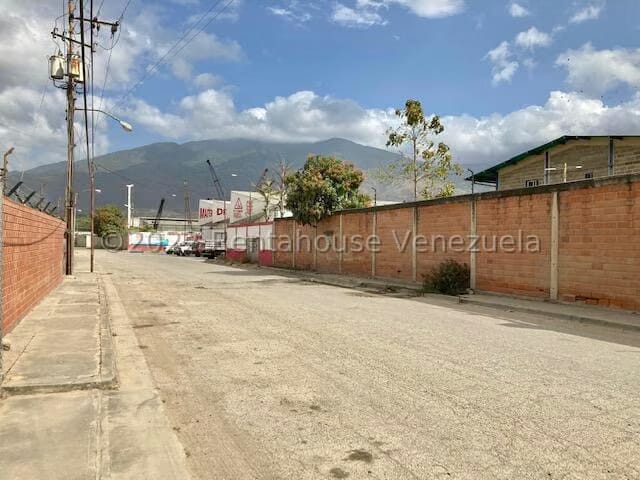 Comercial (Galpon - Deposito) en Venta en La Sabana, Miranda - 2