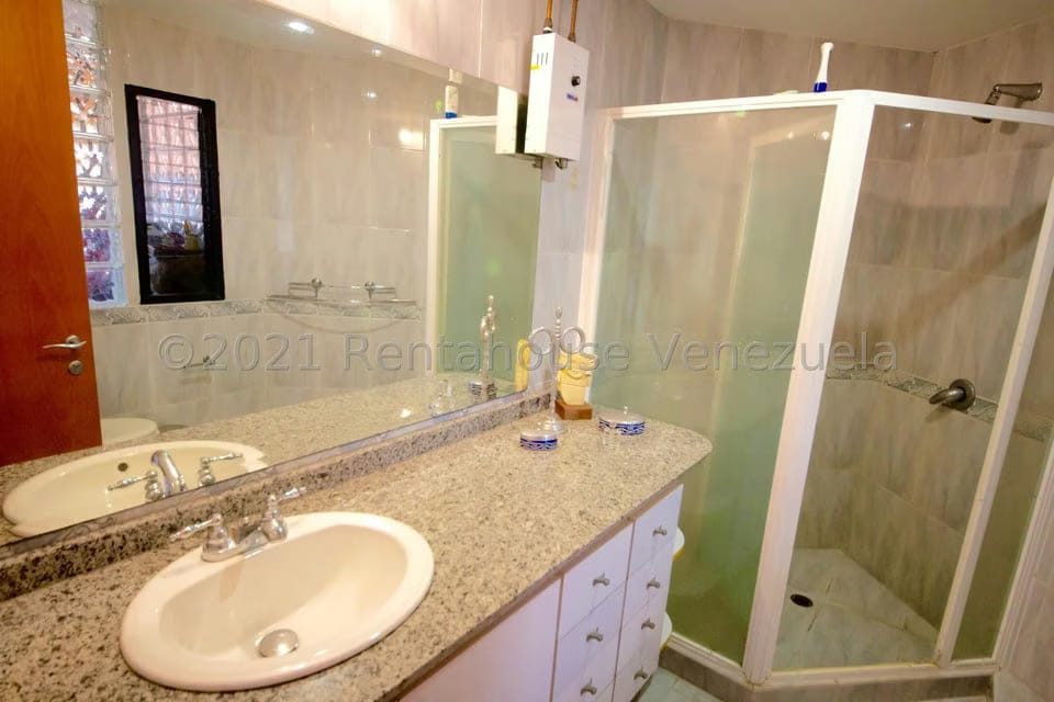 Apartamento (Duplex) en Alquiler en Los Samanes, Distrito Metropolitano - 47