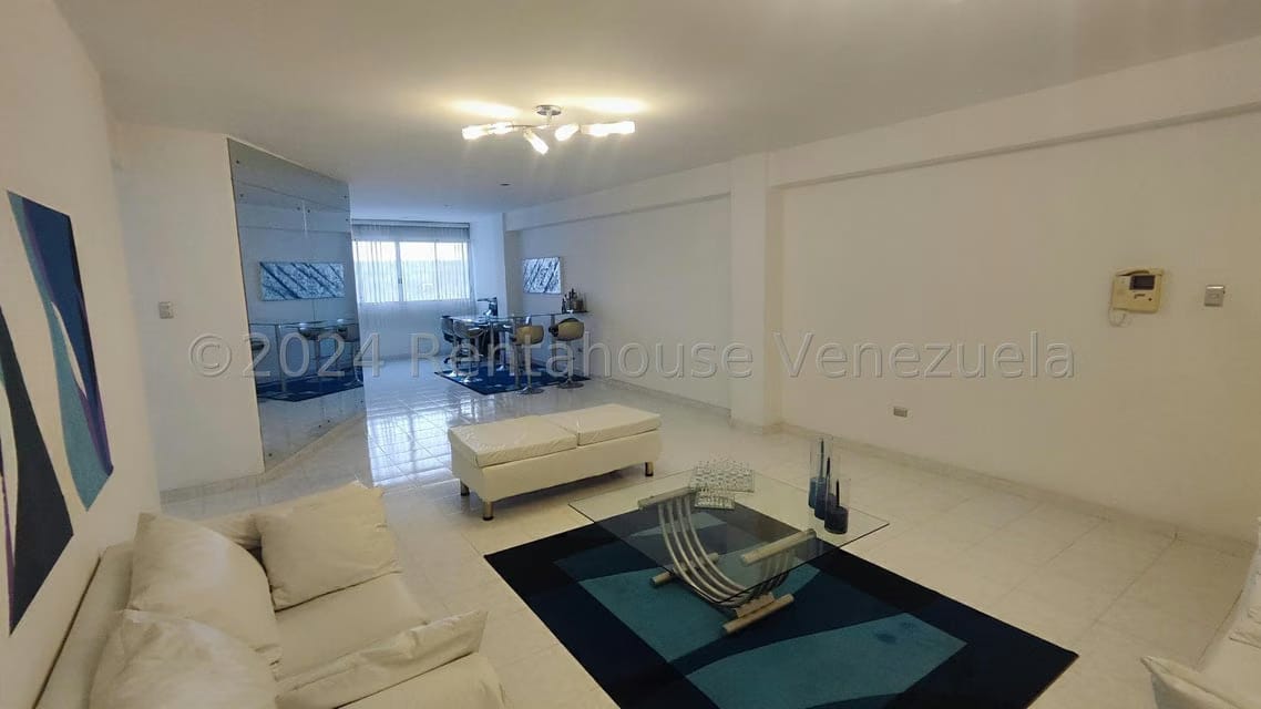 Apartamento (1 Nivel) en Venta en Centro, Aragua - 3