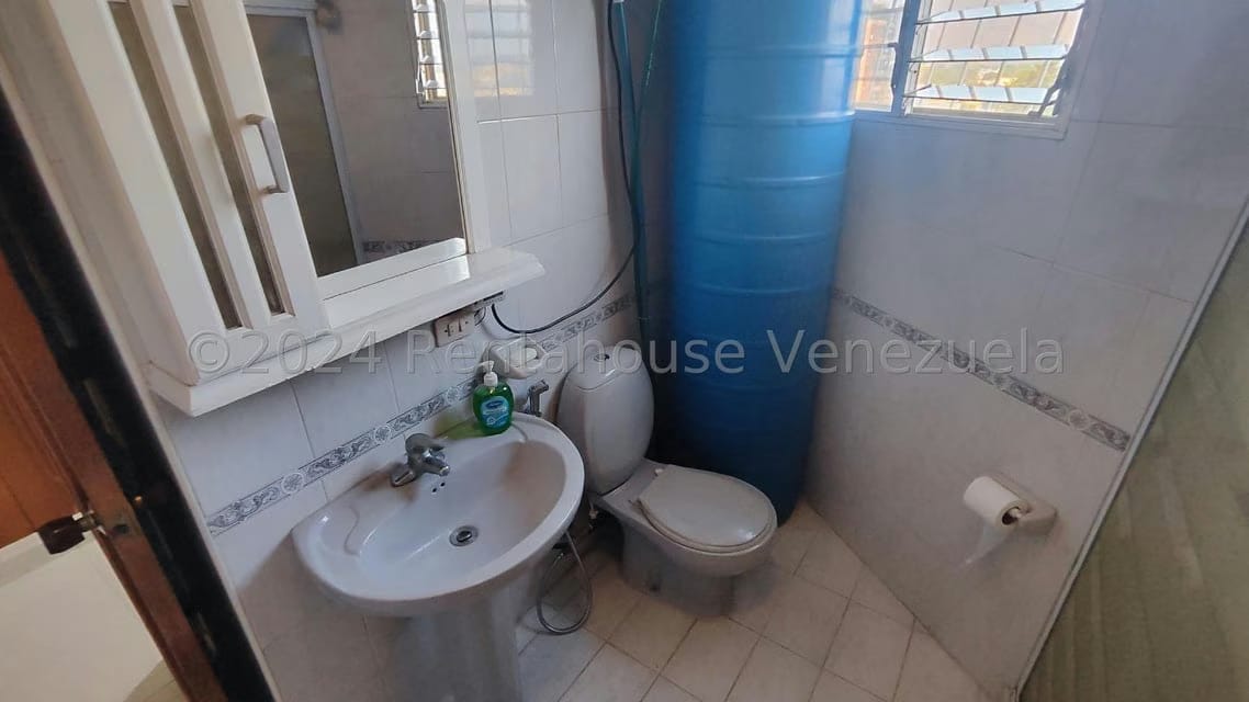 Apartamento (1 Nivel) en Venta en Centro, Aragua - 23