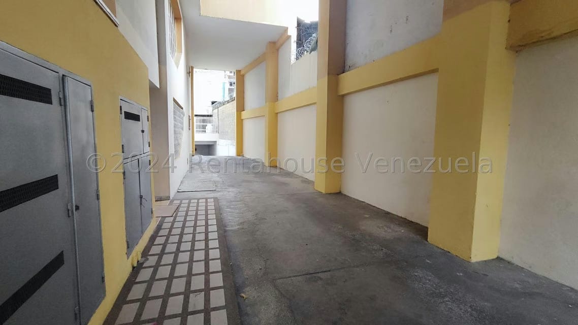 Apartamento (1 Nivel) en Venta en Centro, Aragua - 36