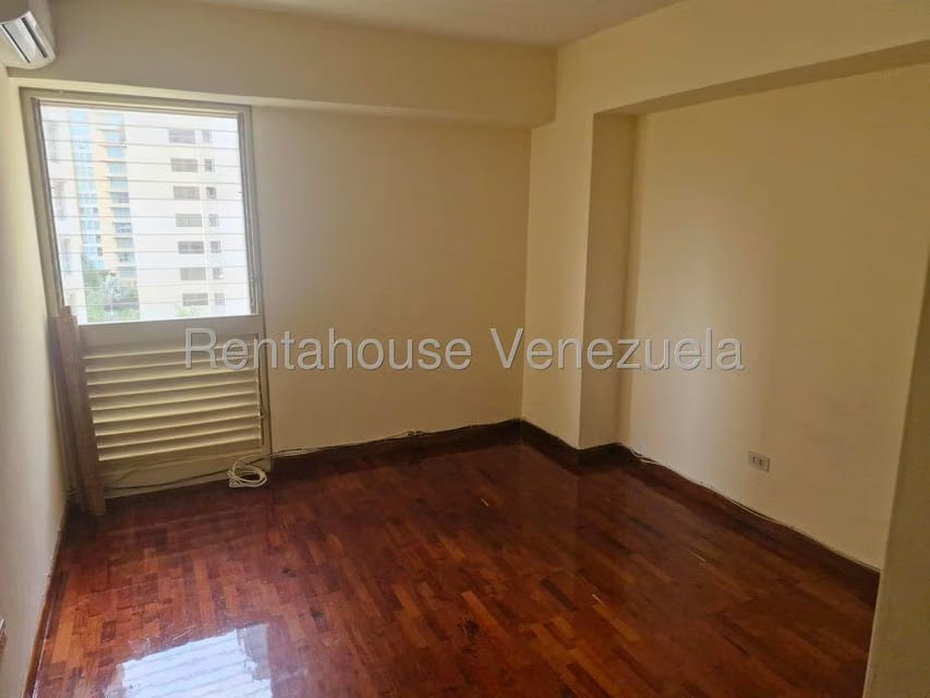 Apartamento (1 Nivel) en Venta en Campo Alegre, Distrito Metropolitano - 18
