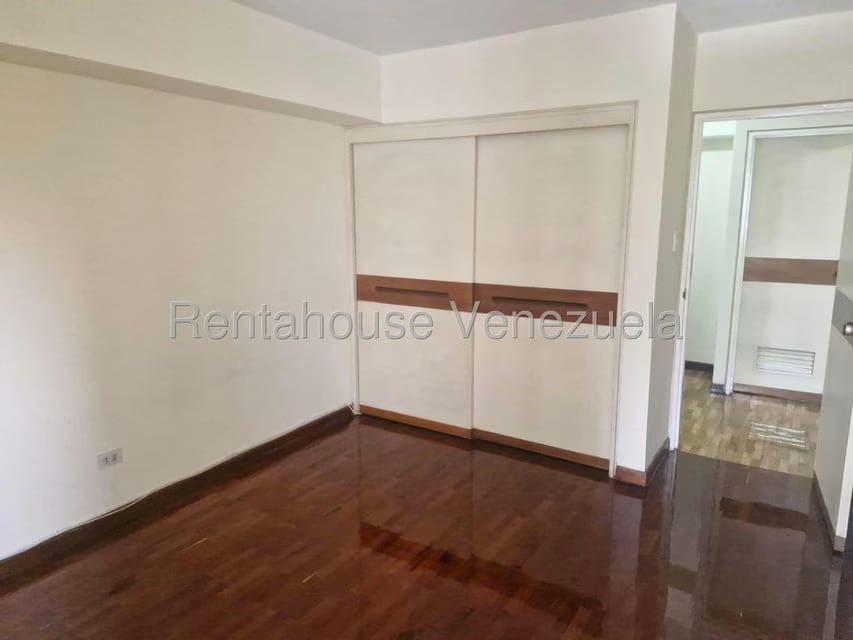 Apartamento (1 Nivel) en Venta en Campo Alegre, Distrito Metropolitano - 19
