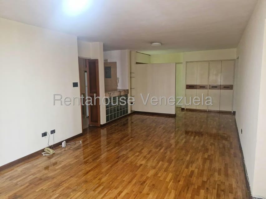 Apartamento (1 Nivel) en Venta en Campo Alegre, Distrito Metropolitano - 8
