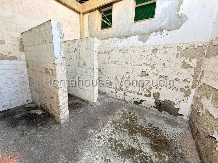 Comercial (Galpon - Deposito) en Venta en Zona Oeste, Lara - 11