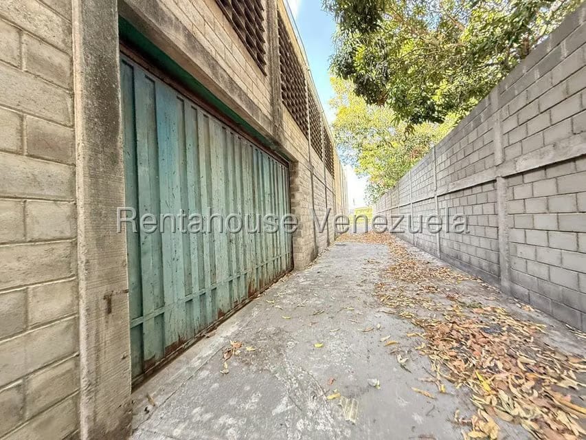 Comercial (Galpon - Deposito) en Venta en Zona Oeste, Lara - 13