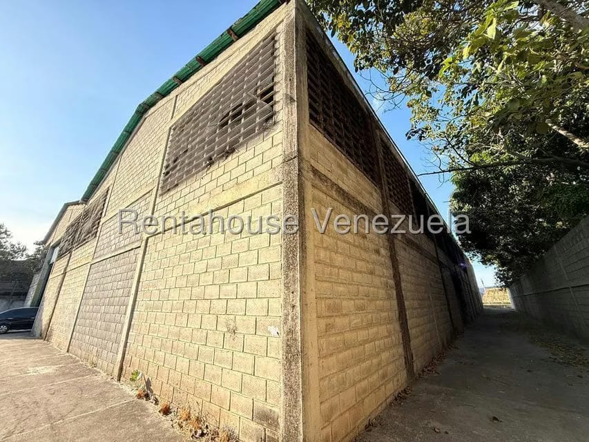 Comercial (Galpon - Deposito) en Venta en Zona Oeste, Lara - 14