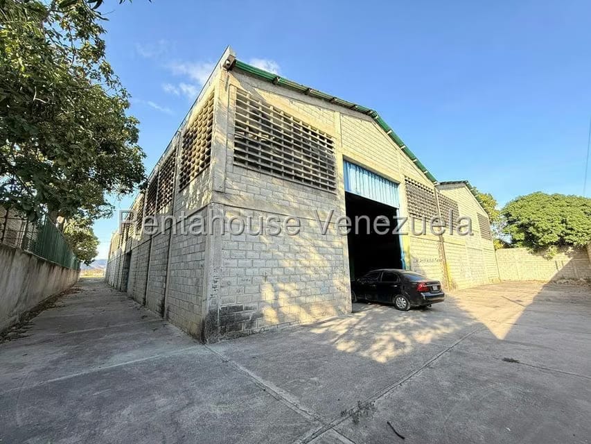 Comercial (Galpon - Deposito) en Venta en Zona Oeste, Lara - 18