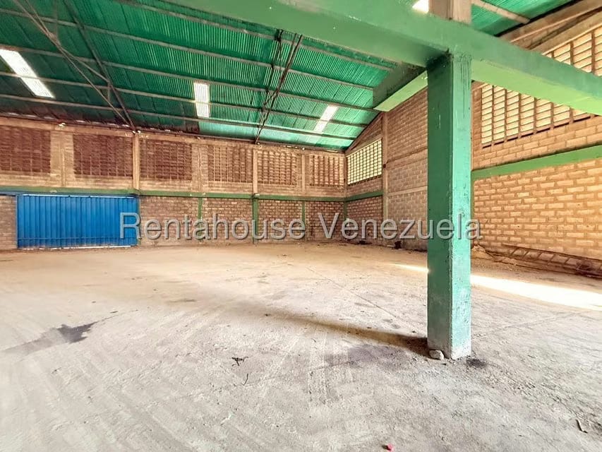 Comercial (Galpon - Deposito) en Venta en Zona Oeste, Lara - 7