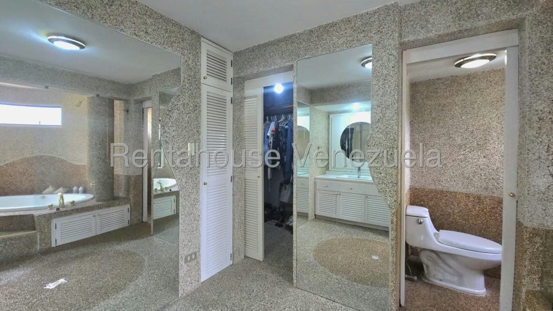 Apartamento (1 Nivel) en Venta en San Roman, Distrito Metropolitano - 28