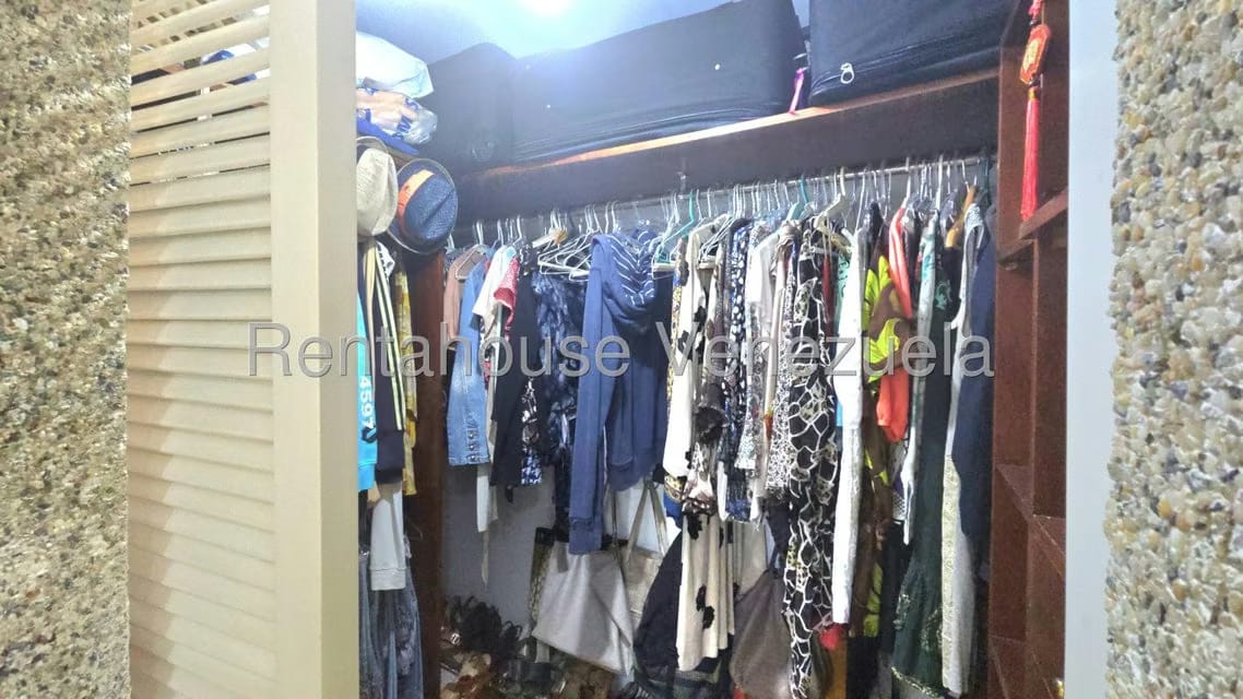 Apartamento (1 Nivel) en Venta en San Roman, Distrito Metropolitano - 31
