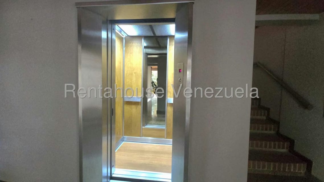 Apartamento (1 Nivel) en Venta en San Roman, Distrito Metropolitano - 52