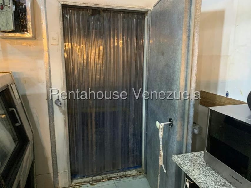 Comercial (Local Comercial) en Alquiler en El Paraiso, Distrito Metropolitano - 11