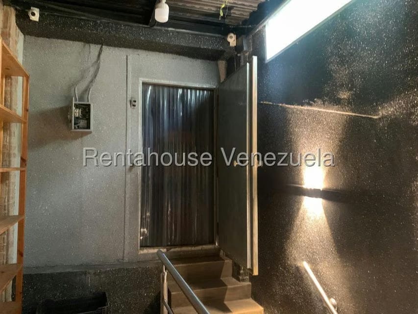 Comercial (Local Comercial) en Alquiler en El Paraiso, Distrito Metropolitano - 10
