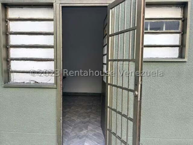 Comercial (Local Comercial) en Alquiler en San Bernardino, Distrito Metropolitano - 5