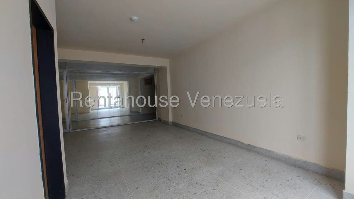 Comercial (Oficina) en Alquiler en Las Acacias, Carabobo - 9
