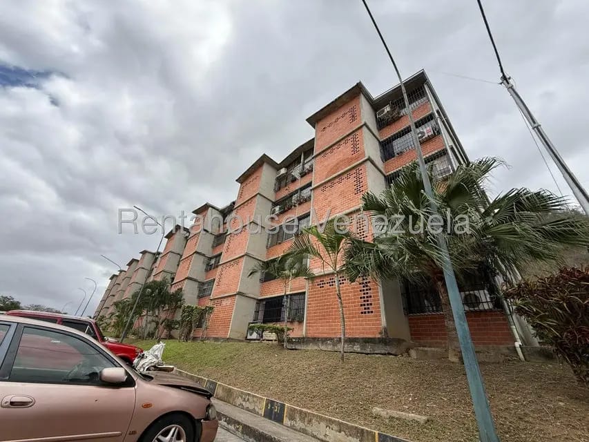 Apartamento (Planta Baja) en Alquiler en Nueva Casarapa, Miranda