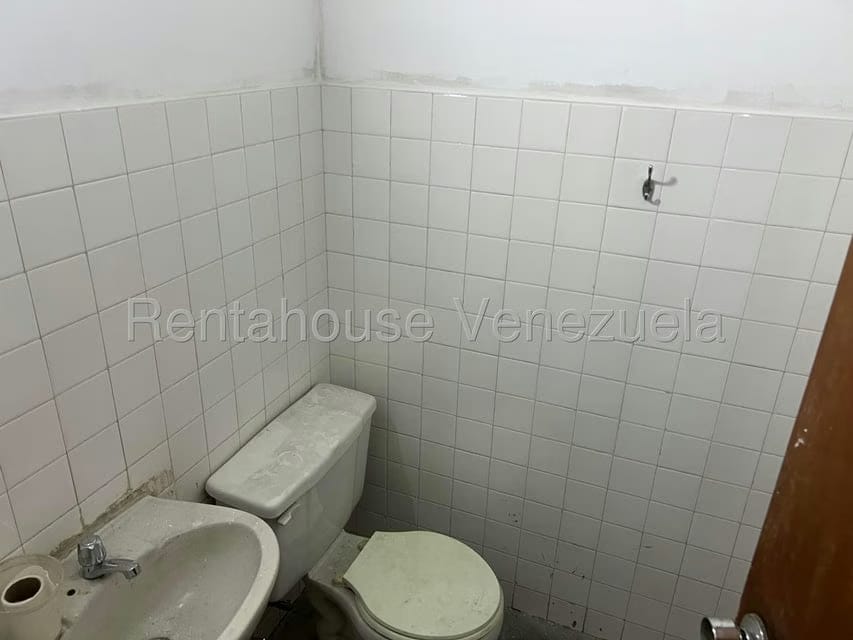 Comercial (Local Comercial) en Venta en Parroquia La Candelaria, Distrito Metropolitano - 24