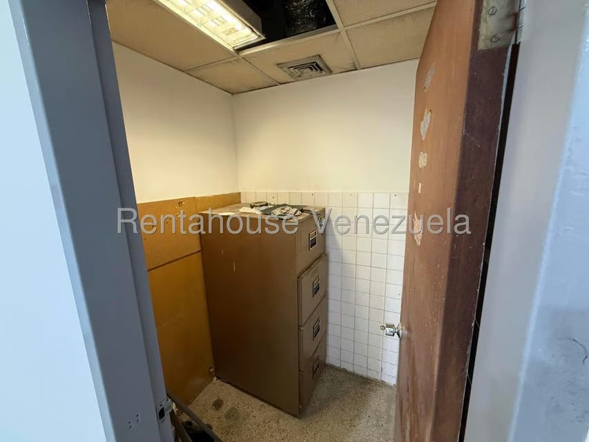 Comercial (Local Comercial) en Venta en Parroquia La Candelaria, Distrito Metropolitano - 8