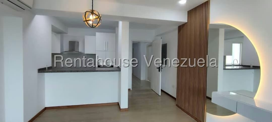 Apartamento (1 Nivel) en Venta en La Lagunita Country Club, Distrito Metropolitano - 2
