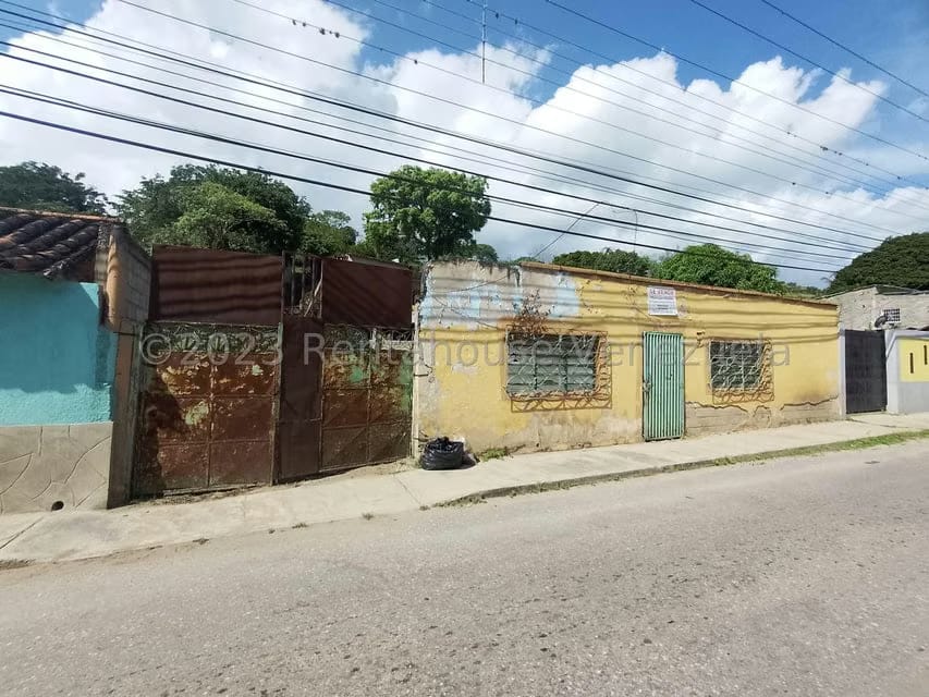 Terreno (Comercial) en Venta en Zona Centro, Aragua