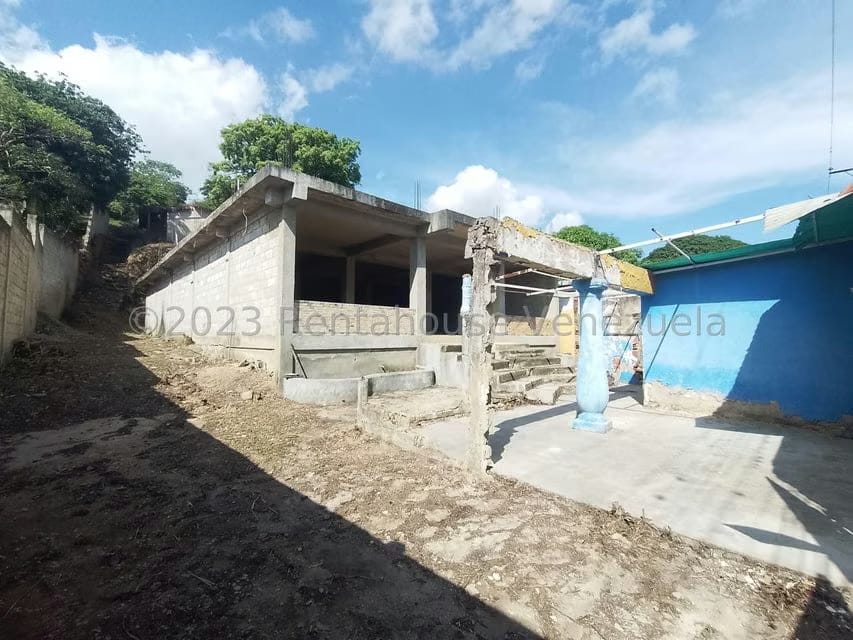 Terreno (Comercial) en Venta en Zona Centro, Aragua - 2
