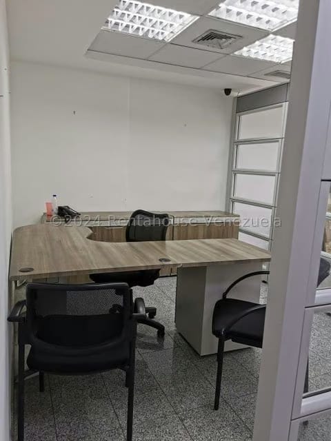 Comercial (Local Comercial) en Venta en El Rosal, Distrito Metropolitano - 8