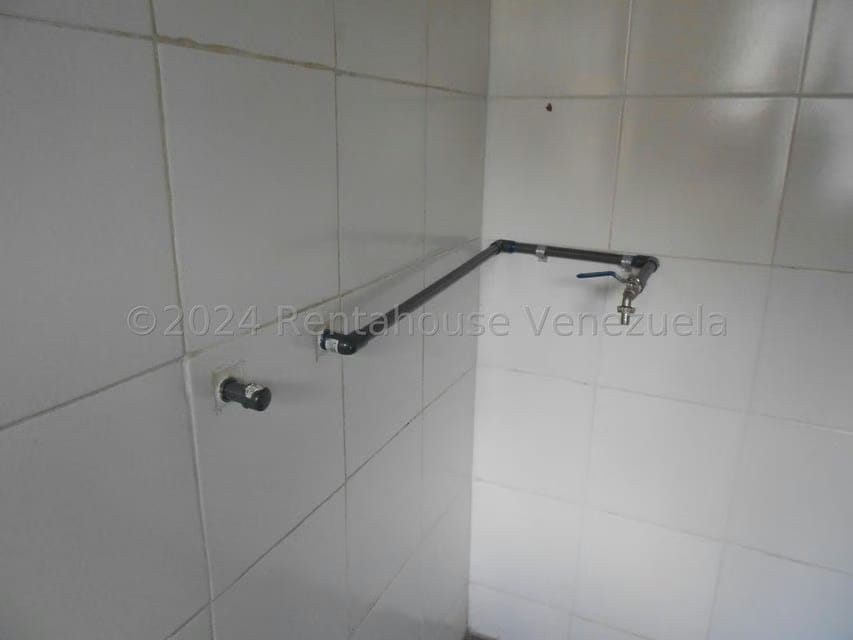 Comercial (Local Comercial) en Alquiler en El Hatillo, Distrito Metropolitano - 13