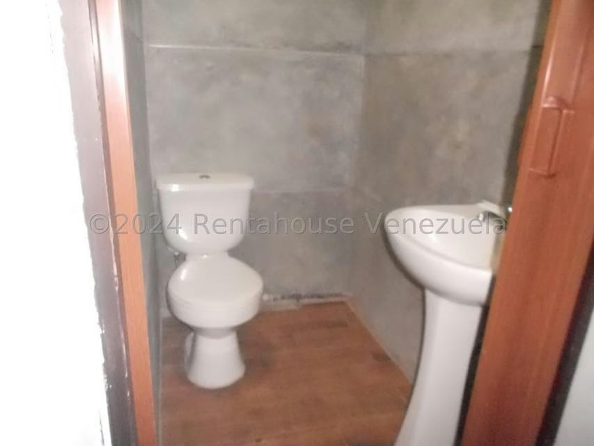 Comercial (Local Comercial) en Alquiler en El Hatillo, Distrito Metropolitano - 16