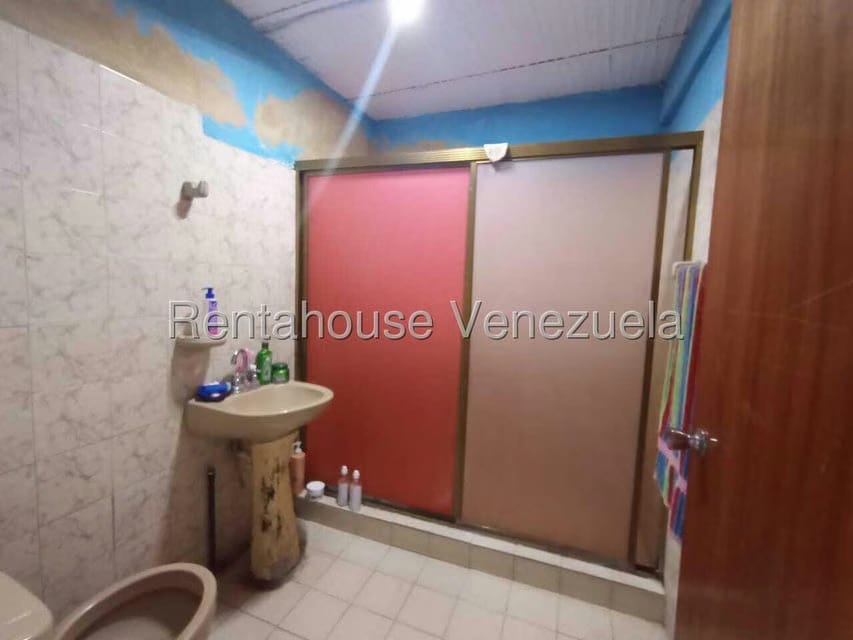 Casa (Multipes Niveles) en Venta en 23 de Enero, Aragua - 23