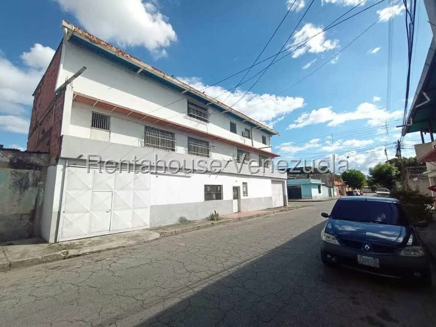 Casa (Multipes Niveles) en Venta en 23 de Enero, Aragua - 58