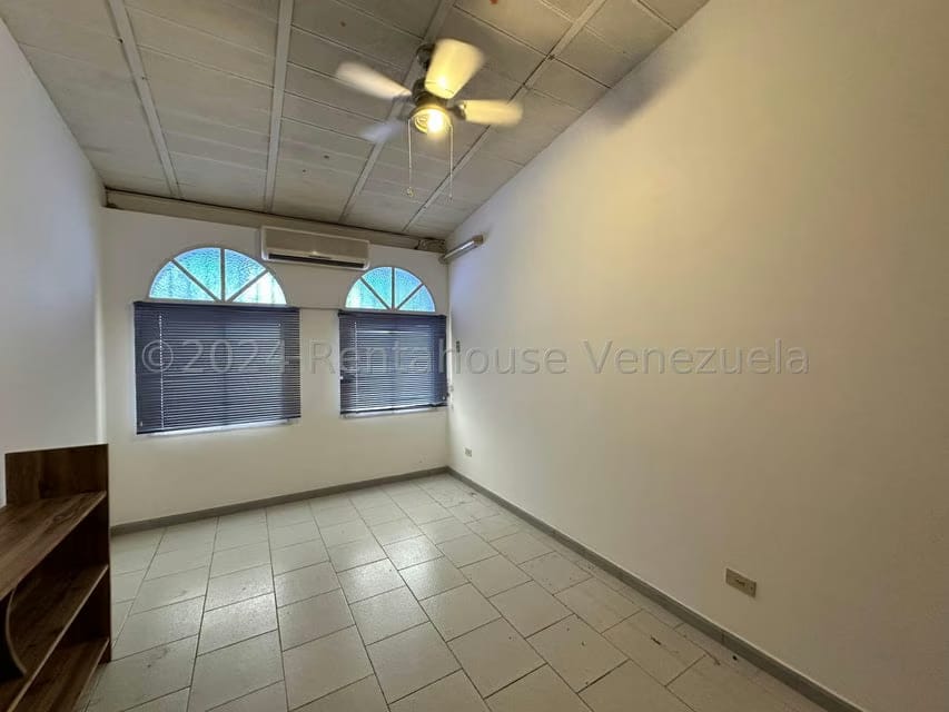 Casa (Duplex) en Venta en La Soledad, Aragua - 28