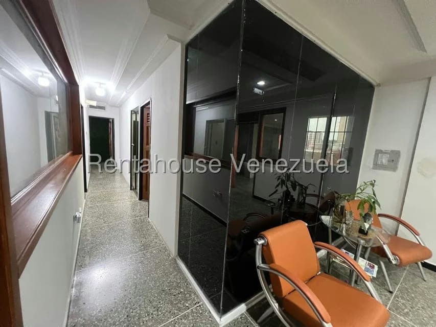 Comercial (Local Comercial) en Alquiler en Zona Este, Lara - 11