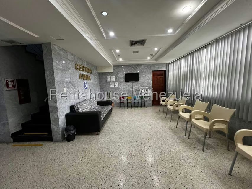 Comercial (Local Comercial) en Alquiler en Zona Este, Lara - 4