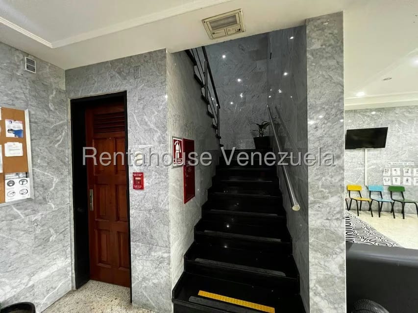 Comercial (Local Comercial) en Alquiler en Zona Este, Lara - 5