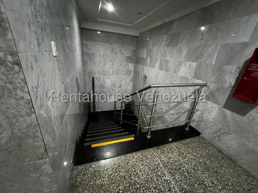 Comercial (Local Comercial) en Alquiler en Zona Este, Lara - 7