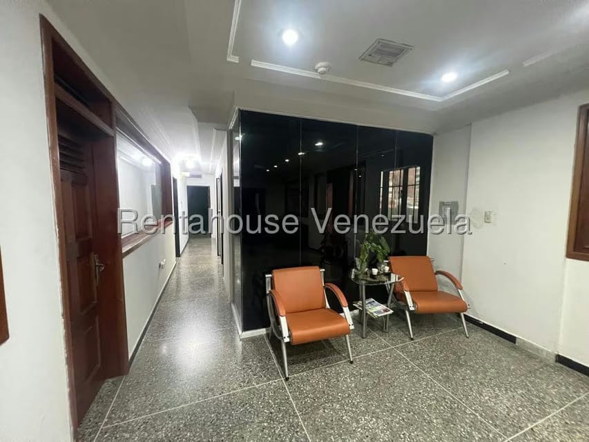 Comercial (Local Comercial) en Alquiler en Zona Este, Lara - 10