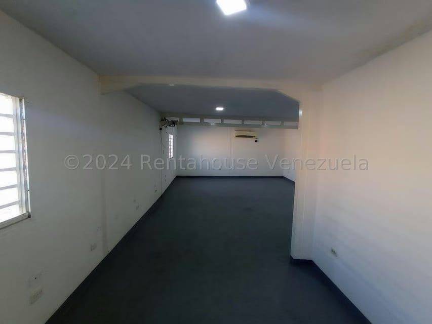 Comercial (Local Comercial) en Alquiler en Centro, Lara - 3