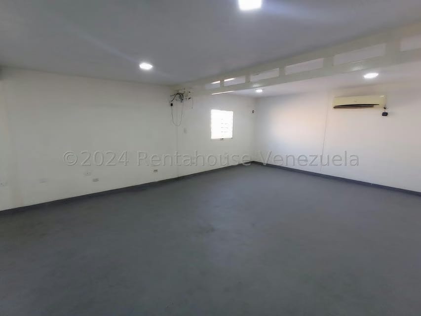 Comercial (Local Comercial) en Alquiler en Centro, Lara - 4
