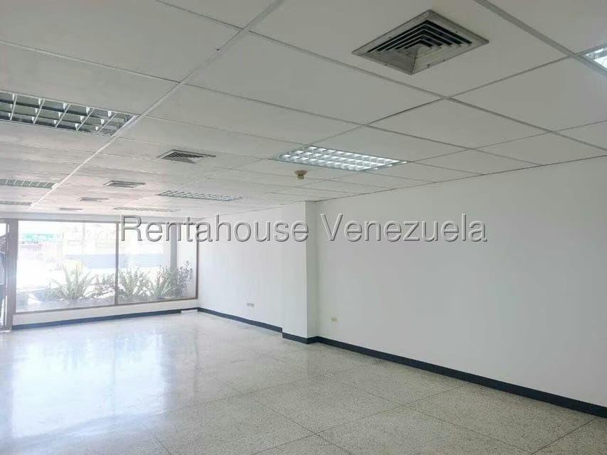 Comercial (Local Comercial) en Alquiler en 5 de Julio, Zulia - 4