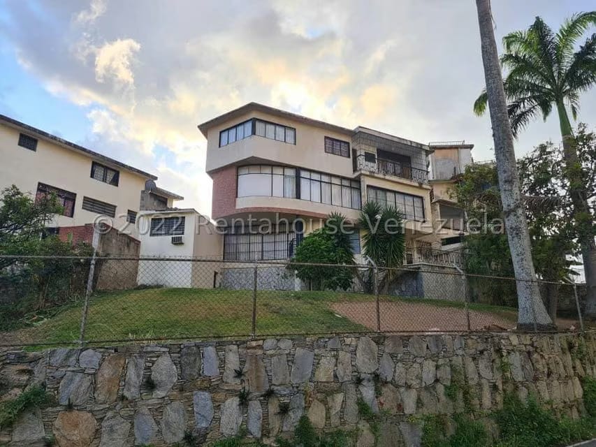 Casa (Multipes Niveles) en Venta en Colinas de Bello Monte, Distrito Metropolitano - 2