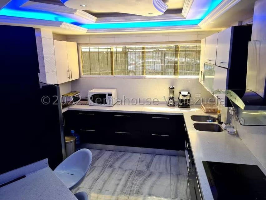 Casa (Multipes Niveles) en Venta en Colinas de Bello Monte, Distrito Metropolitano - 13