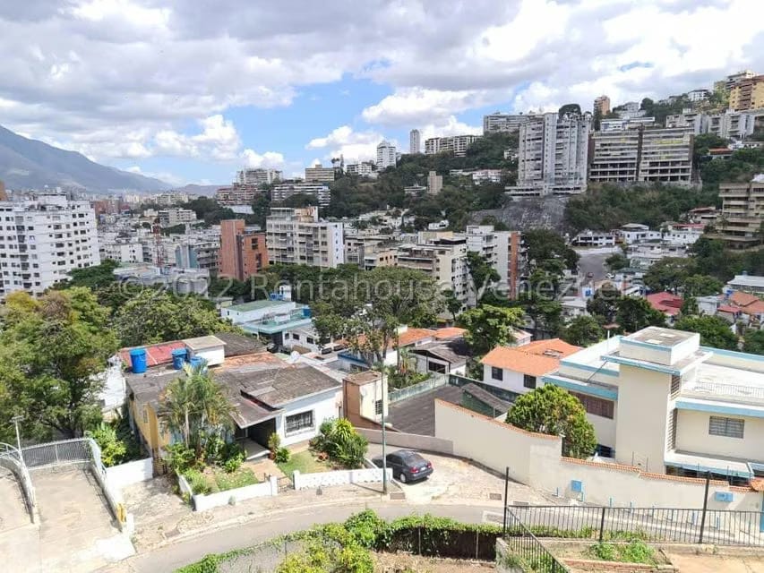 Casa (Multipes Niveles) en Venta en Colinas de Bello Monte, Distrito Metropolitano - 41