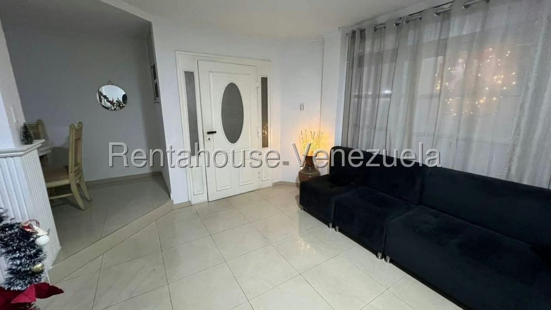 Townhouse (Multiples Niveles) en Venta en Avenida Milagro Norte, Zulia - 15