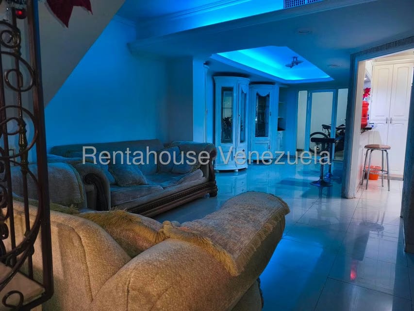 Townhouse (Multiples Niveles) en Venta en Avenida Milagro Norte, Zulia - 6