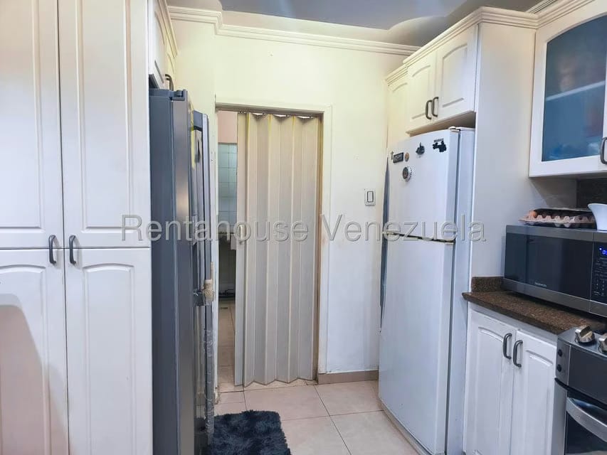 Townhouse (Multiples Niveles) en Venta en Avenida Milagro Norte, Zulia - 8