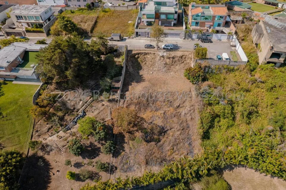 Terreno (Residencial) en Venta en Alto Hatillo, Distrito Metropolitano - 2