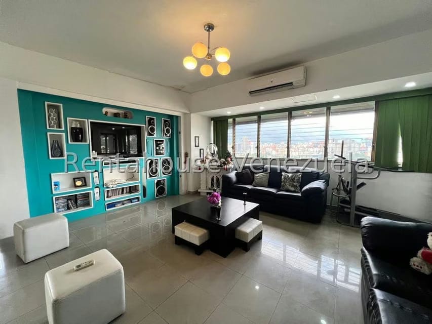 Apartamento (1 Nivel) en Venta en Los Chaguaramos, Distrito Metropolitano - 3