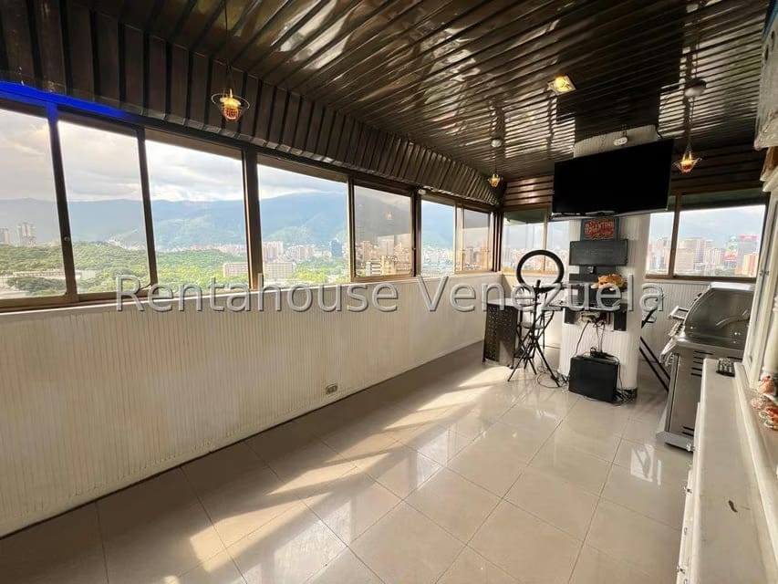 Apartamento (1 Nivel) en Venta en Los Chaguaramos, Distrito Metropolitano - 8